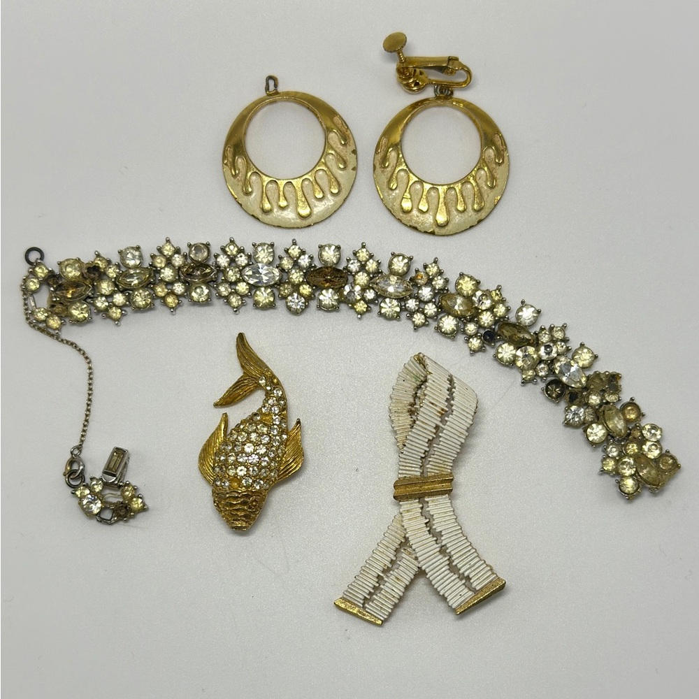 SIGNED high-end costume jewelry Boucher Crown Trifari Vendomme (Coro) ⚠️AS IS⚠️